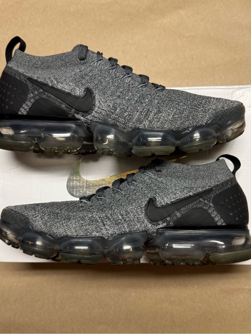 Nike Air Vapormax Flyknit 2 Dark Grey Men’s size 7.5 running shoes Rare!